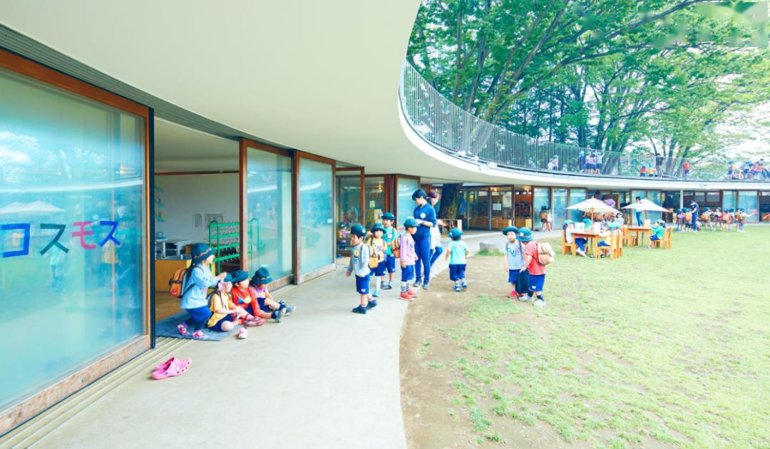 極簡(jiǎn)設(shè)計(jì)的幼兒園成為孩子釋放天性的樂園