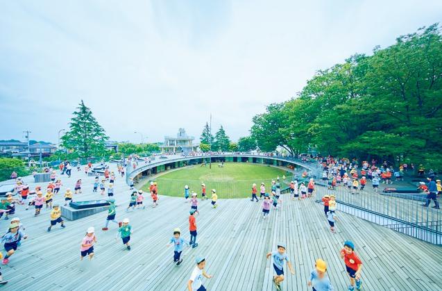 極簡(jiǎn)設(shè)計(jì)的幼兒園成為孩子釋放天性的樂園
