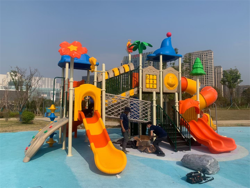選擇最適合的滑梯：不同年齡段兒童樂園滑梯指南